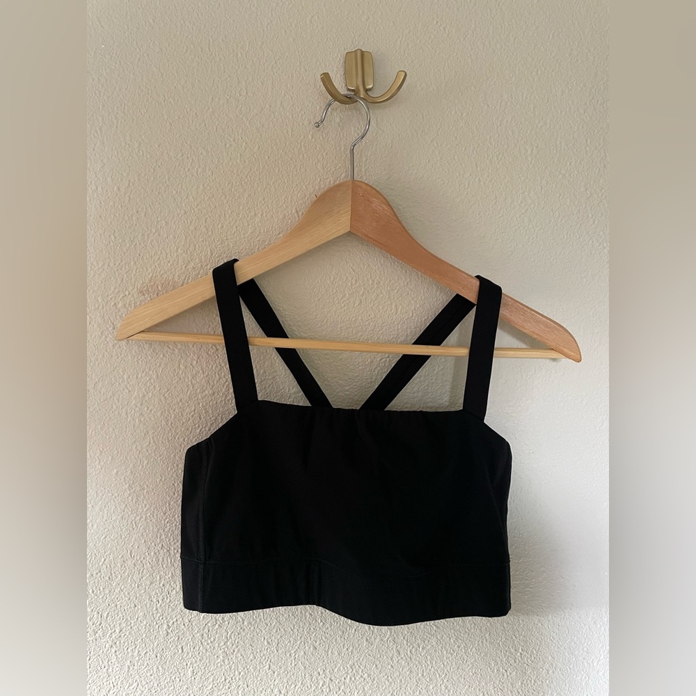Everlane sports bra